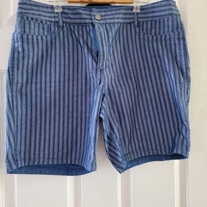 Ladies reversible shorts